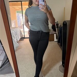 Levi’s High-Rise Black Skinny Women’s Jeans